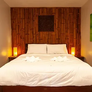 Lanta Thai Homestay