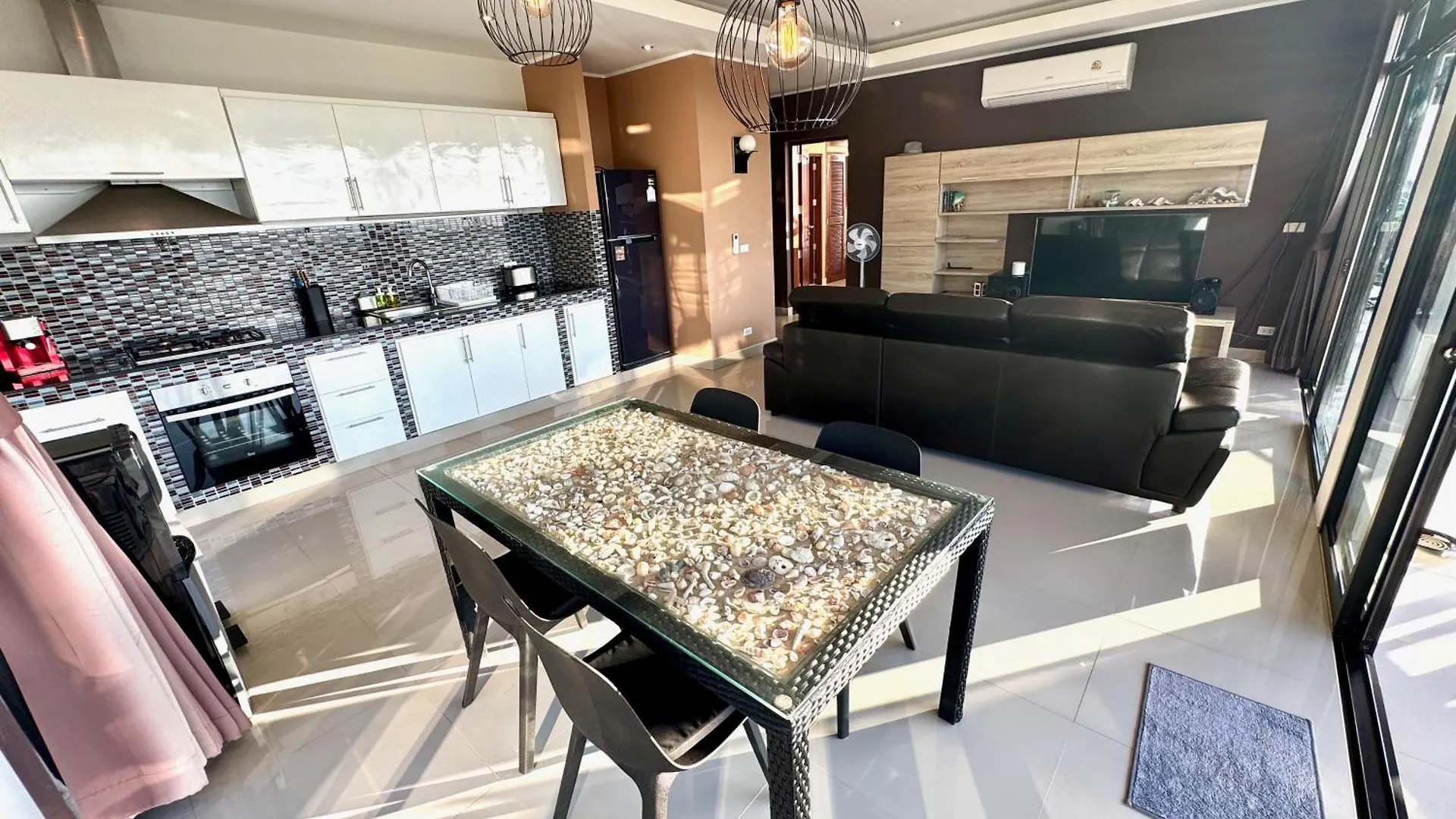 The Carma - Stylish And Luxury Sea View Pool Villa 코란타